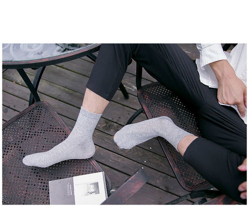 5款秋冬男士必備中筒襪 商務(wù)保暖防臭，四季百搭新風(fēng)尚